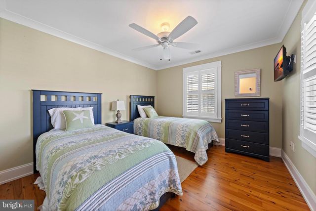 217 FAIRVIEW AVENUE, Beach Haven, NJ 08008