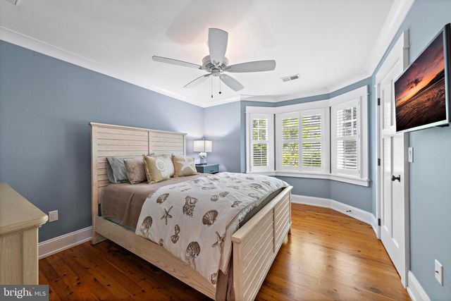 217 FAIRVIEW AVENUE, Beach Haven, NJ 08008