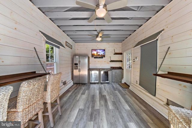 217 FAIRVIEW AVENUE, Beach Haven, NJ 08008