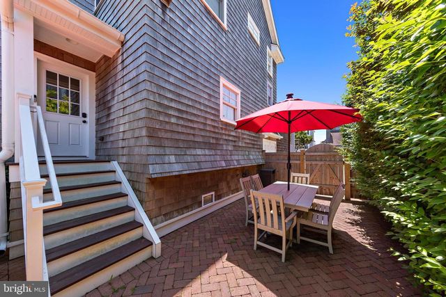 217 FAIRVIEW AVENUE, Beach Haven, NJ 08008