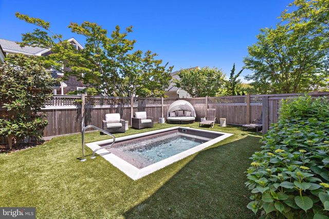 217 FAIRVIEW AVENUE, Beach Haven, NJ 08008