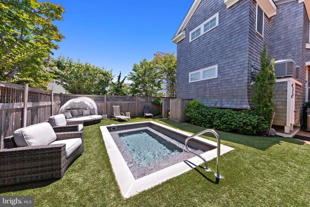 217 FAIRVIEW AVENUE, Beach Haven, NJ 08008