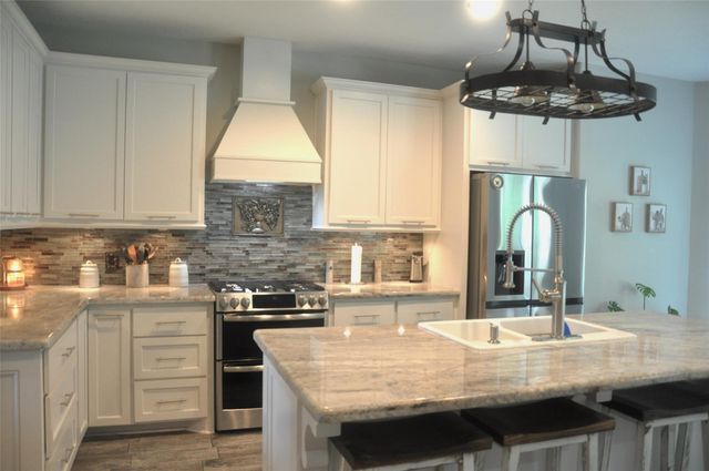 3202 Montclair, Orange, TX 77632