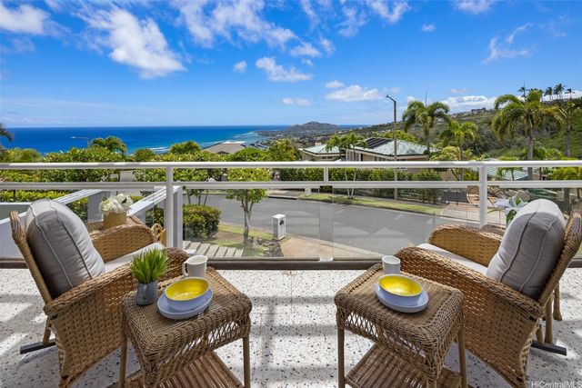 626 Kahiau Loop, Honolulu, HI 96821