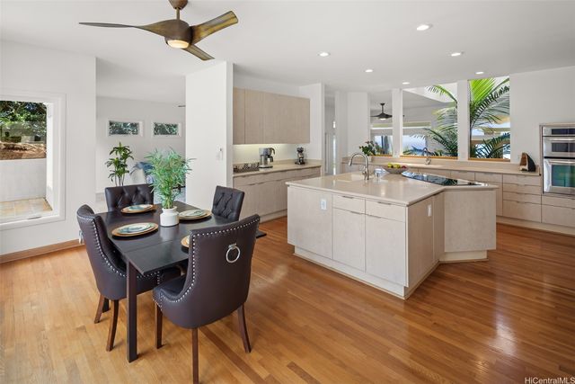 626 Kahiau Loop, Honolulu, HI 96821