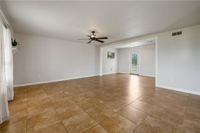 1297 County Road 336, Alice, TX 78332