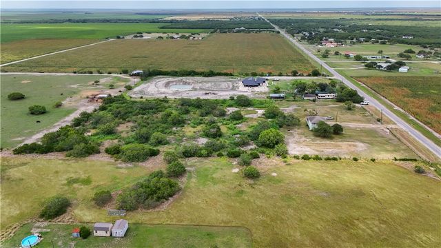 1297 County Road 336, Alice, TX 78332