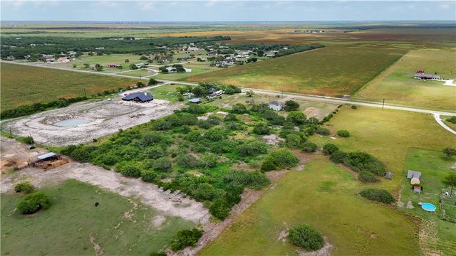 1297 County Road 336, Alice, TX 78332