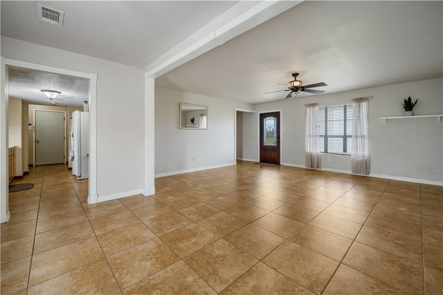 1297 County Road 336, Alice, TX 78332