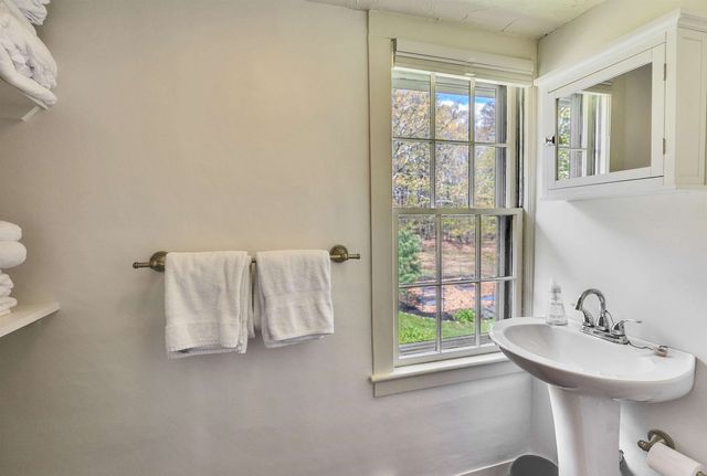 11 Porter Hill Road, New Ipswich, NH 03071