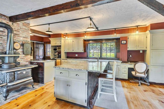 11 Porter Hill Road, New Ipswich, NH 03071
