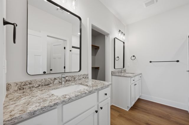 119 N N Mendocino Ct, Goddard, KS 67052