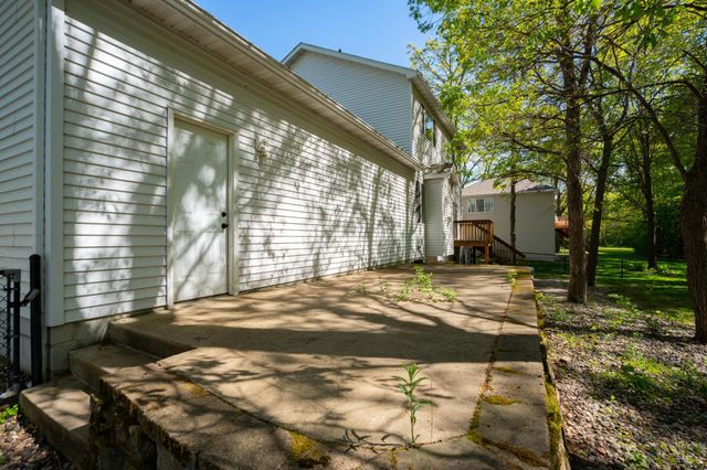 615 Oakwood Drive, Saint Cloud, MN 56304