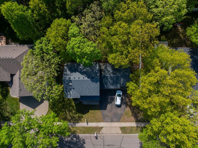 615 Oakwood Drive, Saint Cloud, MN 56304