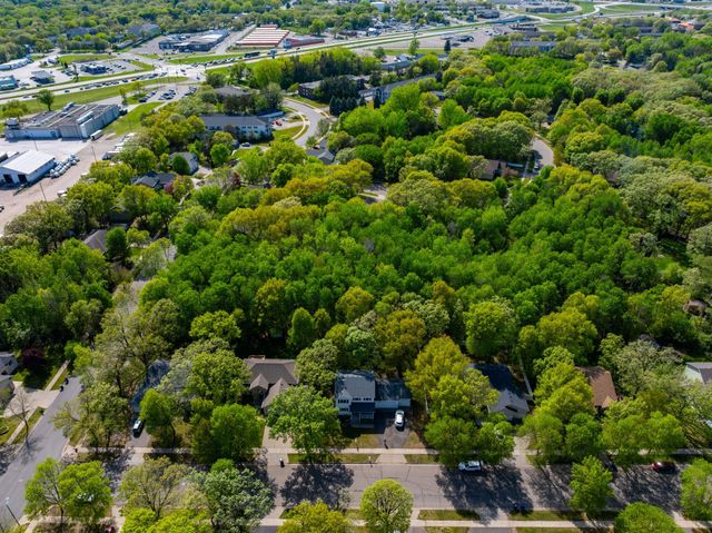 615 Oakwood Drive, Saint Cloud, MN 56304