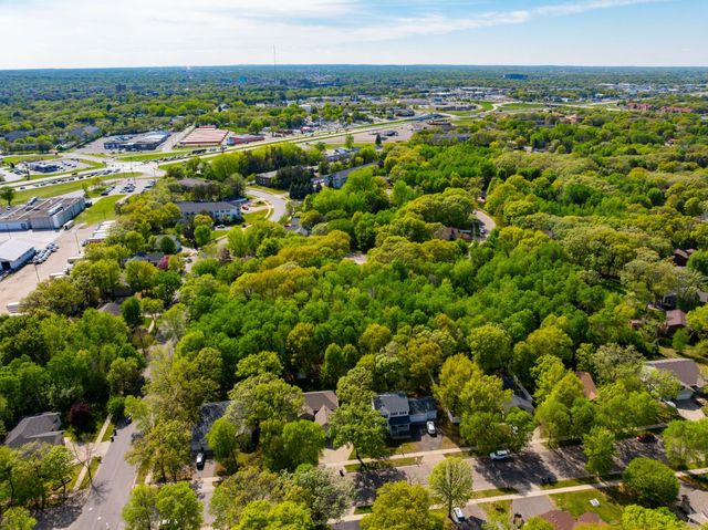 615 Oakwood Drive, Saint Cloud, MN 56304