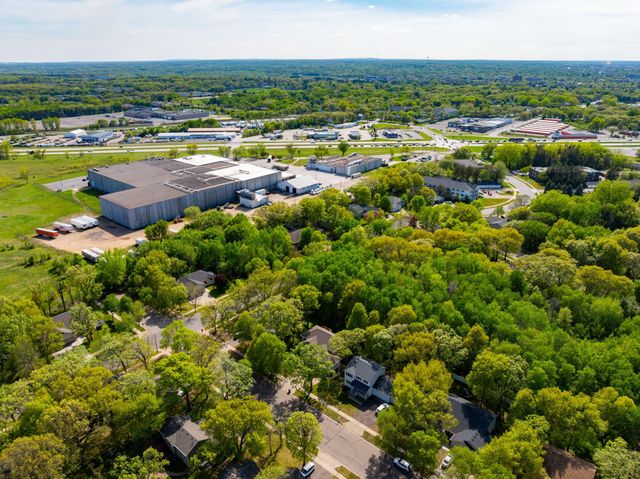 615 Oakwood Drive, Saint Cloud, MN 56304