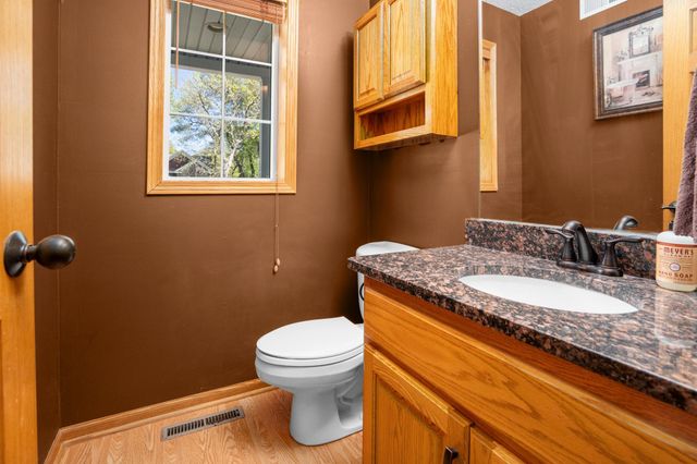 615 Oakwood Drive, Saint Cloud, MN 56304