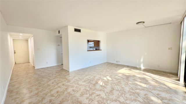 2941 SW 87th Ave 403, Davie, FL 33328