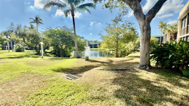 2941 SW 87th Ave 403, Davie, FL 33328