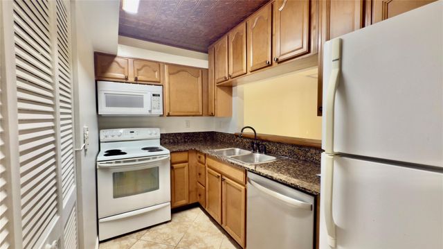 2941 SW 87th Ave 403, Davie, FL 33328