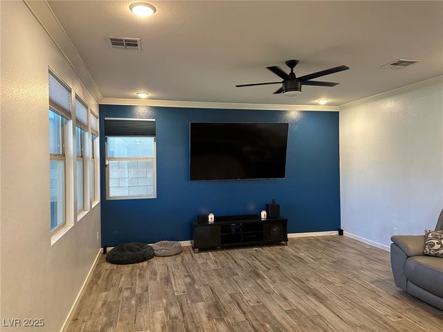 8330 Carabiner Court, Las Vegas, NV 89166