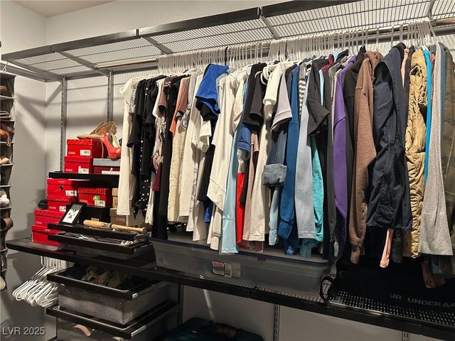 8330 Carabiner Court, Las Vegas, NV 89166