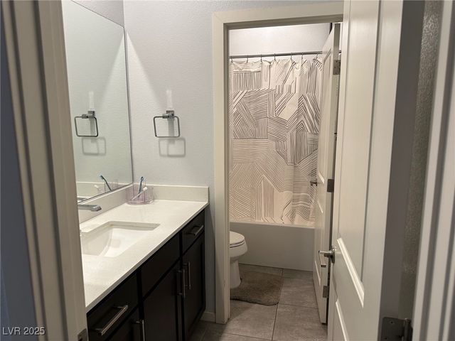 8330 Carabiner Court, Las Vegas, NV 89166