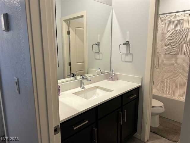 8330 Carabiner Court, Las Vegas, NV 89166