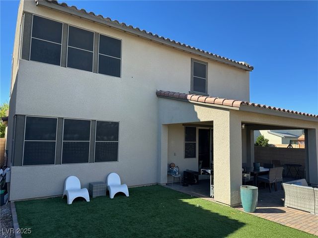 8330 Carabiner Court, Las Vegas, NV 89166
