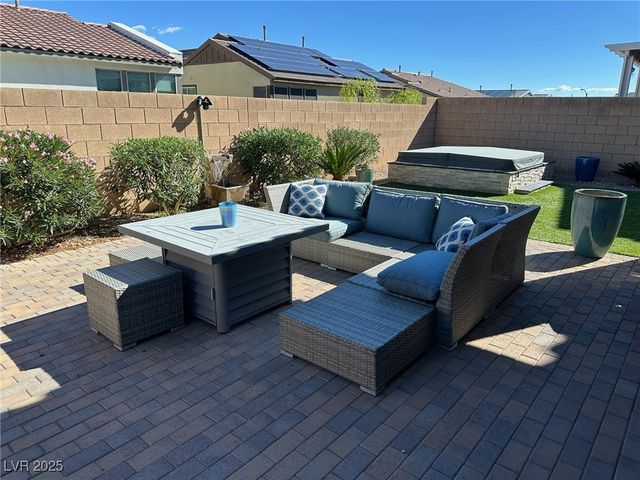 8330 Carabiner Court, Las Vegas, NV 89166