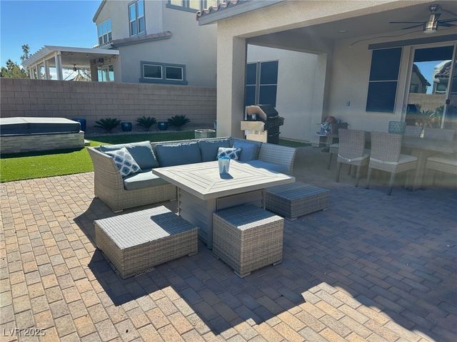 8330 Carabiner Court, Las Vegas, NV 89166