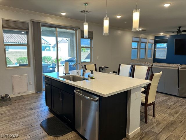 8330 Carabiner Court, Las Vegas, NV 89166