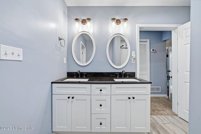 476 E Brandeis Ave, Louisville, KY 40217