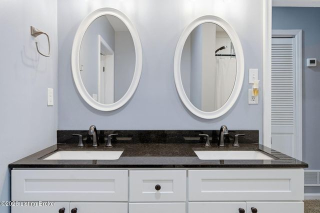 476 E Brandeis Ave, Louisville, KY 40217