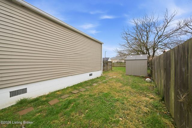 476 E Brandeis Ave, Louisville, KY 40217