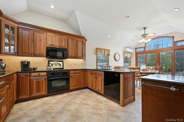 49 Washington Street, Sayville, NY 11782