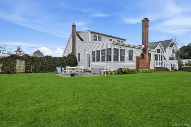 49 Washington Street, Sayville, NY 11782