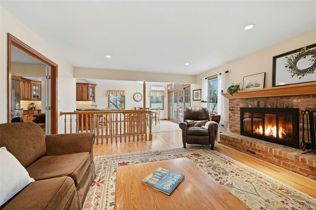 49 Washington Street, Sayville, NY 11782