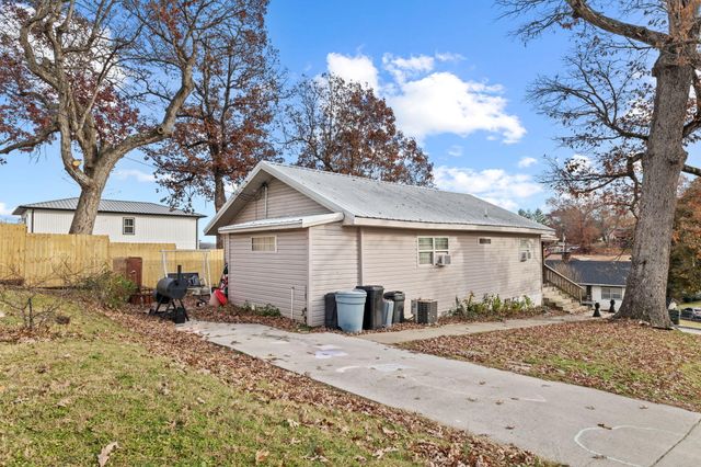 223 W Maddux Street, Branson, MO 65616