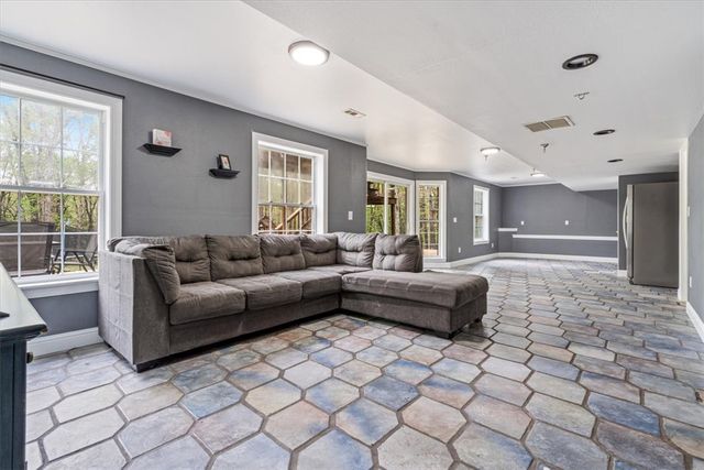 9535 Jennick Lane, Rogers, AR 72758