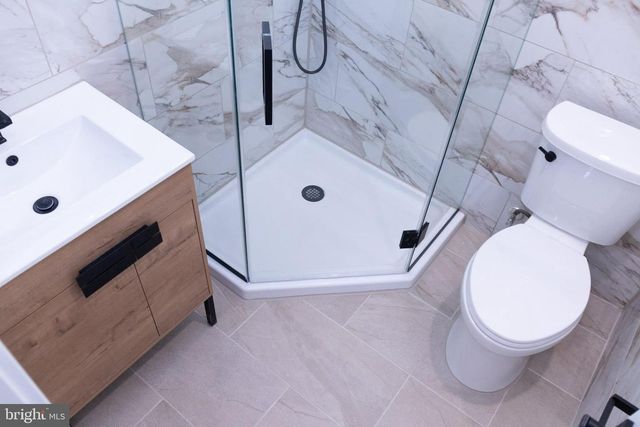 -1969 AMBASSADOR ST, Philadelphia, PA 19115