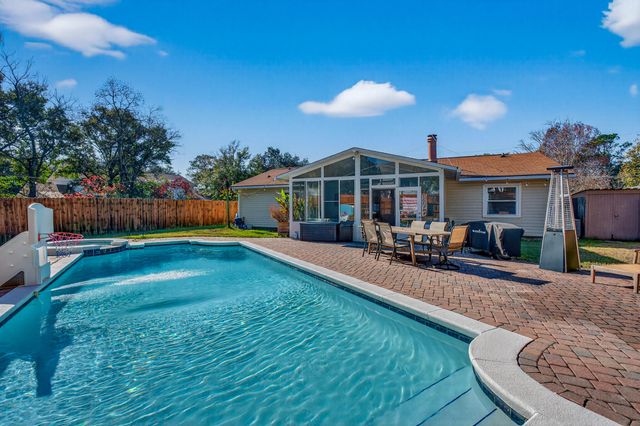 353 Lisette Court, Fort Walton Beach, FL 32547