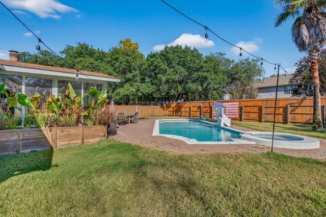 353 Lisette Court, Fort Walton Beach, FL 32547