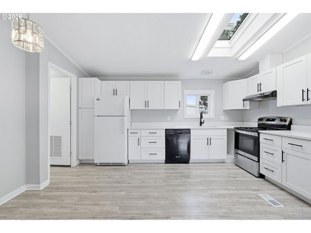 1503 N HAYDEN ISLAND Dr 232, Portland, OR 97217