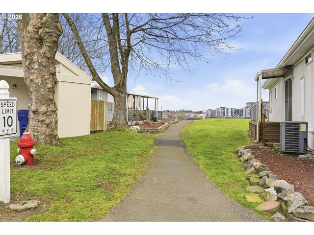 1503 N HAYDEN ISLAND Dr 232, Portland, OR 97217