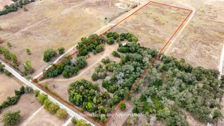 1350 Cattlemens ROW, Lockhart, TX 78644