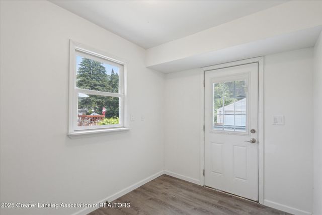 127 S Dibble Avenue, Lansing, MI 48917