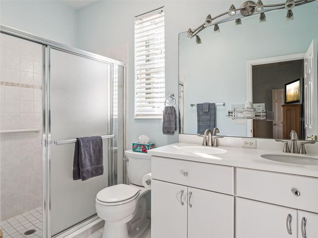 20700 QUEEN ALEXANDRA DRIVE, Leesburg, FL 34748