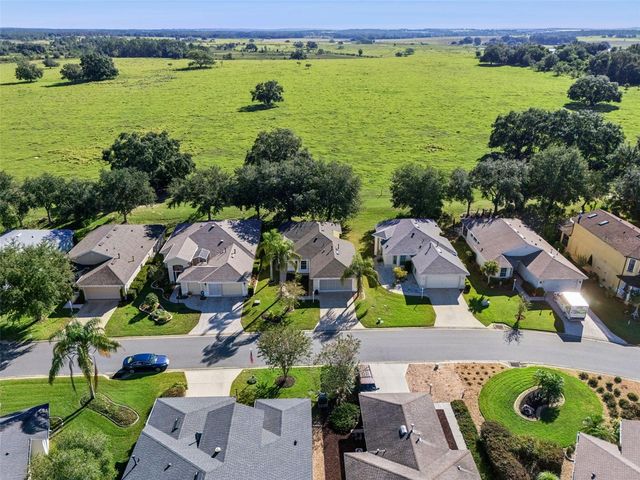 20700 QUEEN ALEXANDRA DRIVE, Leesburg, FL 34748